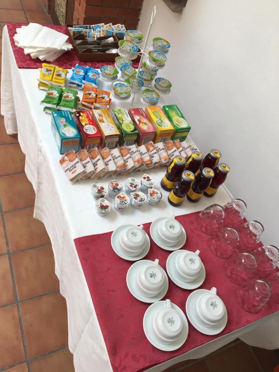 Ostello Casa Emmaus Maccagno 外观 照片