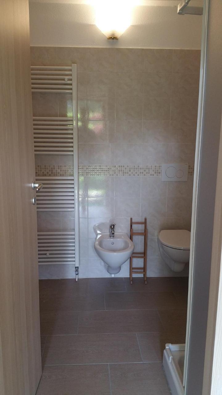 Ostello Casa Emmaus Maccagno 外观 照片